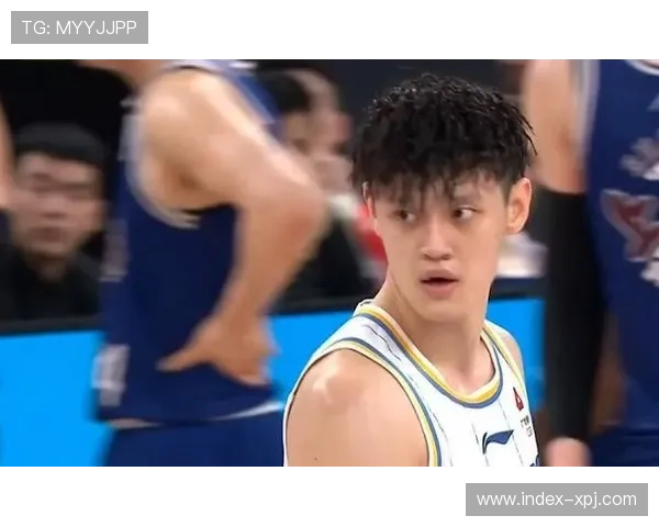 媒体人评曾凡博被裁情理之中仍盼更多中国年轻球员勇敢留洋追梦