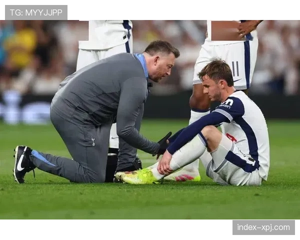 热刺进攻端缺乏有效支点 巴里孤立无援难形成持续威胁 热刺进攻端缺乏有效支点 巴里孤立无援难形成持续威胁